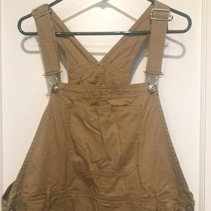 H&M, tan carpenter overalls, lightweight fabric, size 14